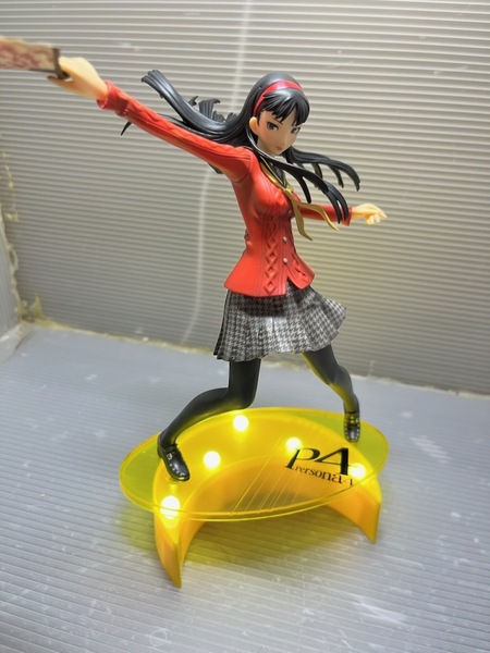 アルター 1/8 PVC塗装済完成品フィギュア ペルソナ4 天城雪子 ブラッシュアップ&LED発光台座カスタム品