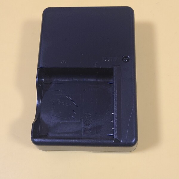 0427-1◆◇送料無料 即決 ★純正品 RICOH リコー BJ-6 充電器 バッテリー チャージャー DC4.2V 0.8A デジカメ デジタルカメラ◇◆