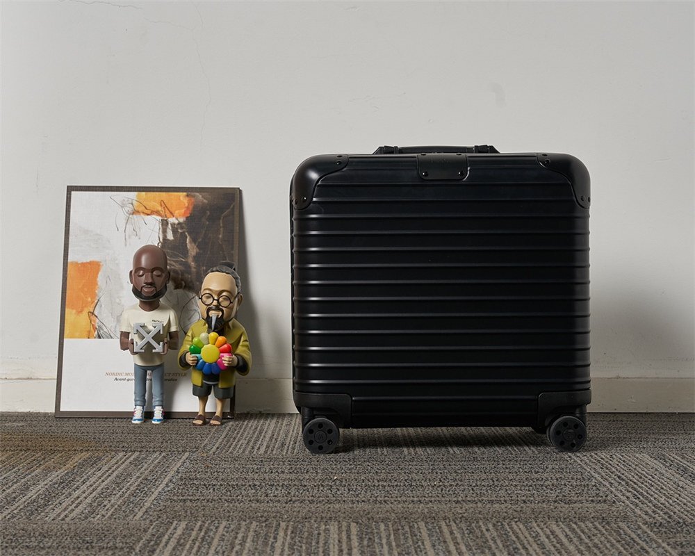 Yahoo!オークション -「RIMOWA Original Compact」の落札相場 Yahoo!オークション -「RIMOWA Original Compact」の落札相場