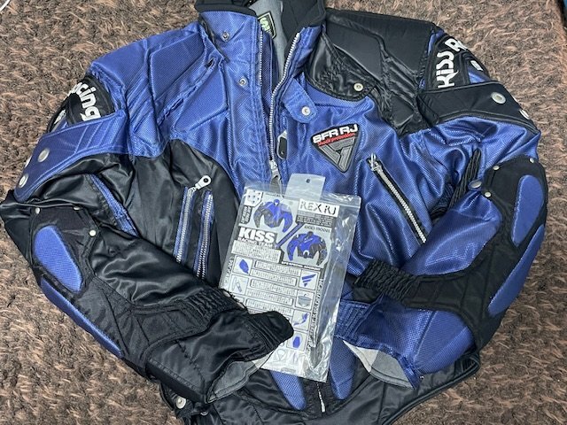 Yahoo!オークション -「kiss」(ジャケット) (バイクウエア、装備 Yahoo!オークション -「kiss」(ジャケット) (バイクウエア、装備