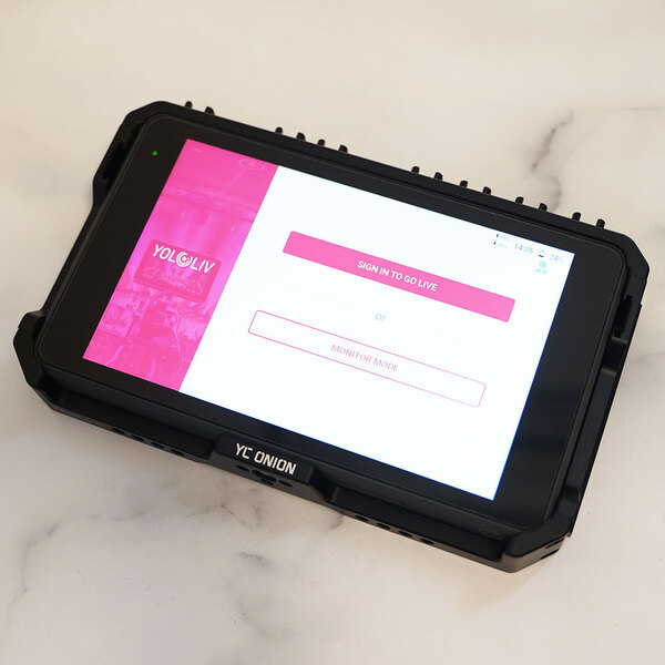ほぼ未使用☆YoloBox Pro ライブストリーミングエンコーダー 約2万円の専用ケージ&拡張リグ付き 送料無料|箱付き|付属品完備