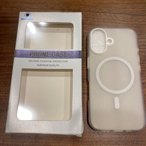 2310171☆ iPhone 16 用 ケース 耐衝撃 半透明 マット マグネット搭載 ワイヤレス対応 黄ばみなし MagSafeに対応 薄型
