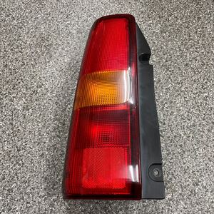 テールランプ テールライト 助手席側 ジムニー JB23 5型