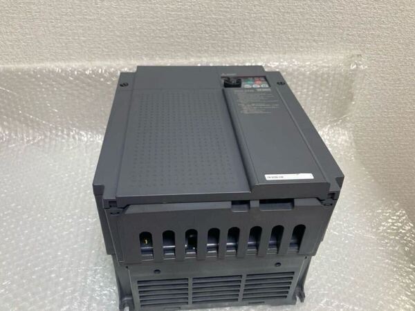 新品無箱未使用2022年製MITSUMISHI三菱インバータFR-D720-11K 正規品動作保証2/2 1001-1