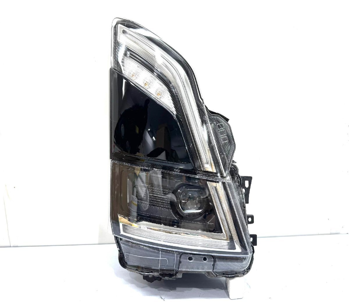 エルフ右側ヘッドライト右クリアランスバルブ付き TYC正規品 いすゞ エルフ 平成2年6月〜平成5年6月 純正タイプ