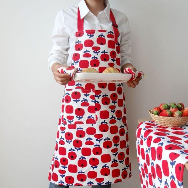 エプロン北欧 首掛け 花柄 赤りんごかわいいカフェおしゃれ料理レディース綿リネン 母の日 赤 茶色Marimekko キッチン雑貨 クッキング