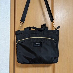 普段使いできる保冷ポケットつき2wayショルダーバッグ/黒/収納力抜群