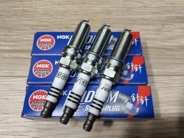 新品 NGKイリジウムDFプラグ【正規品】 DF6H-11B 3本セット