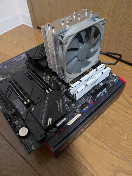 【送料無料】ROG STRIX Z590-F GAMING WIIF + intel 11700 + DDR4mem 16GB*2 + NOCTUA CPUクーラー NH-U12S REDUX 4点セット