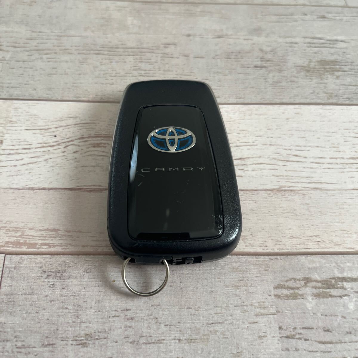 10個セット　3つボタン トヨタ純正品 カムリ HV スマートキー 特価！3つボタン トヨタ純正品 カムリ HV スマートキー - メルカリ