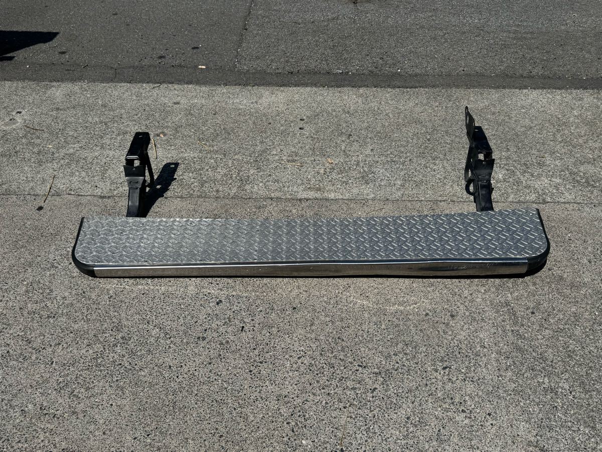  Hiace (200 серия ) машина скорой помощи .. снят задняя подножка 