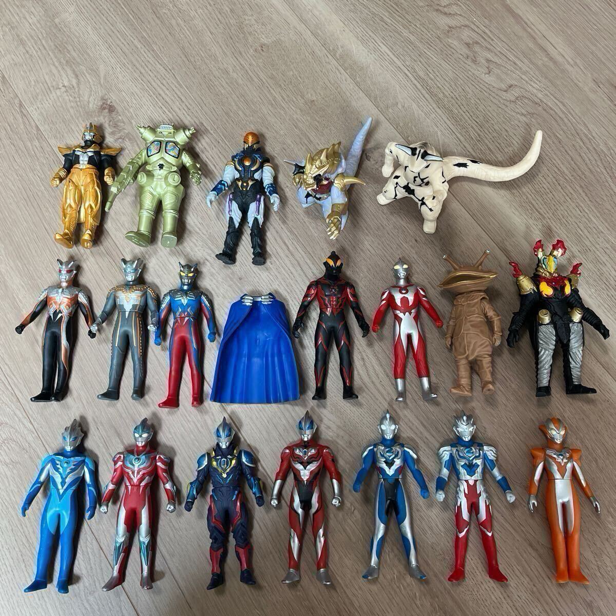 Yahoo!オークション -「ウルトラマン ベリアル ソフビ Yahoo!オークション -「ウルトラマン ベリアル ソフビ