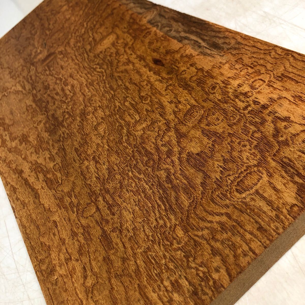 中棗欅玉杢造り 直径6..8cm丸 高さ 6.8cm 桐箱付 - 鶴山漆器 おぐら