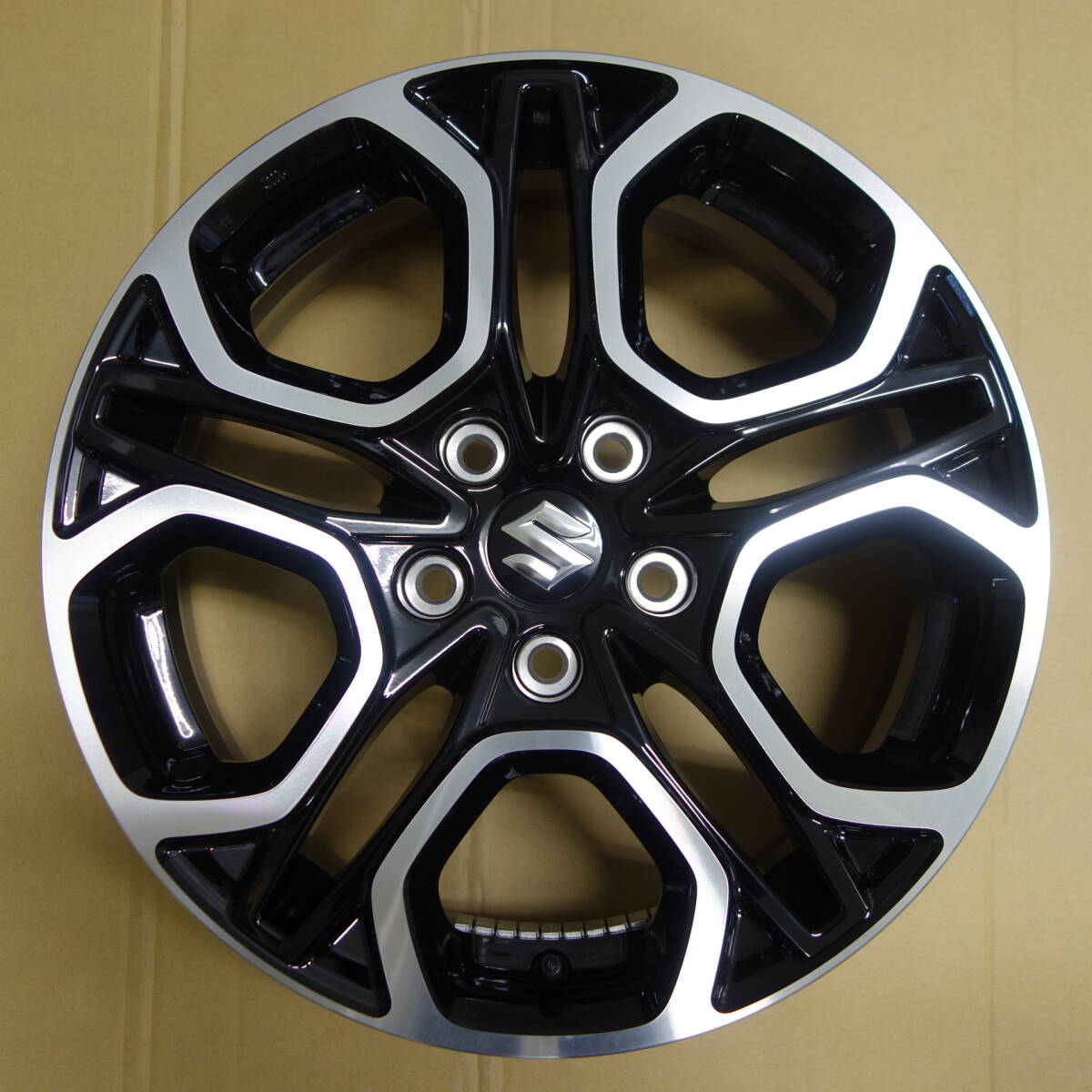 Yahoo!オークション -「スイフトスポーツ zc33s ホイール 新車 Yahoo!オークション -「スイフトスポーツ zc33s ホイール 新車