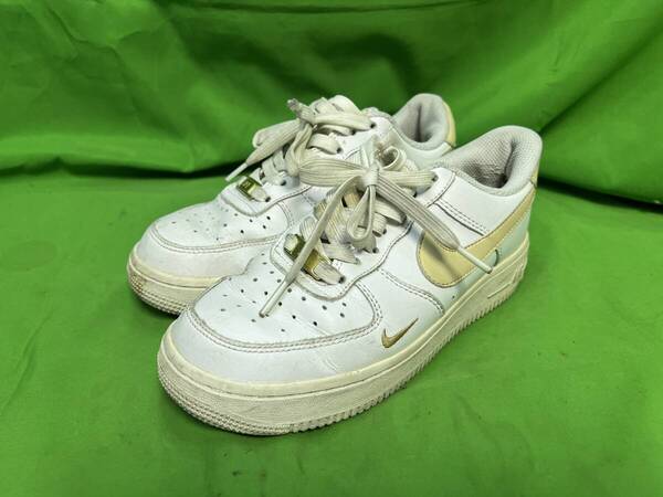【NIKE ナイキ】WMNS AIR FORCE 1 07 ESS CZ0270-105 エア フォース スニーカー サイズ 22.5cm レディース@上
