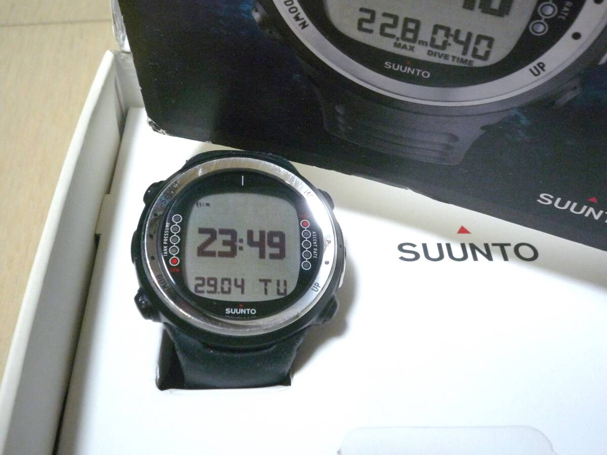 suunto-d4i-white-3773.png?