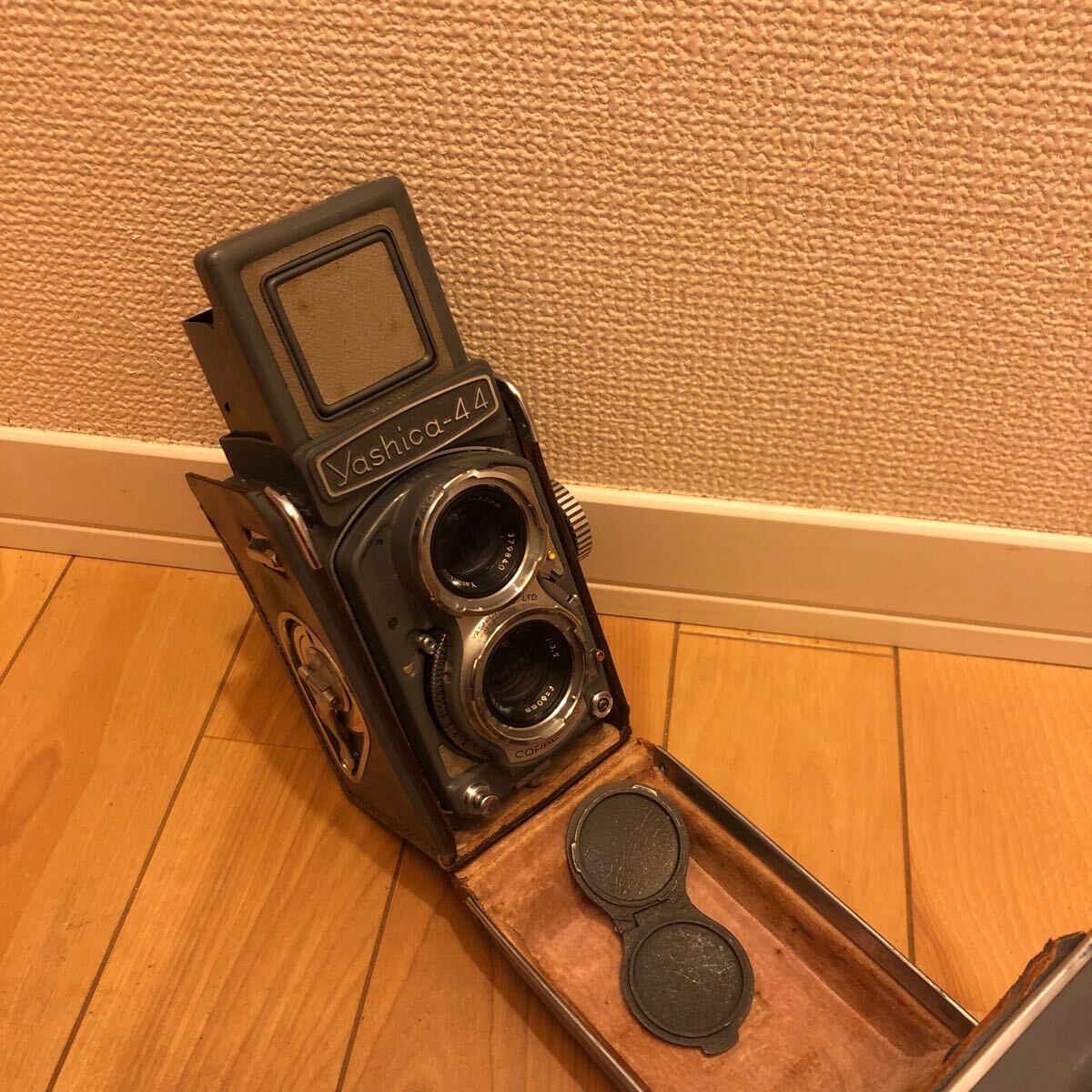 Yahoo!オークション -「yashica 44」(二眼レフ) (フィルムカメラ Yahoo!オークション -「yashica 44」(二眼レフ) (フィルムカメラ