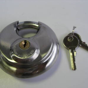 【全国一律送料込】 鍵 南京錠 ディスク形 003 大型 ステンレス 丸形 80mm
