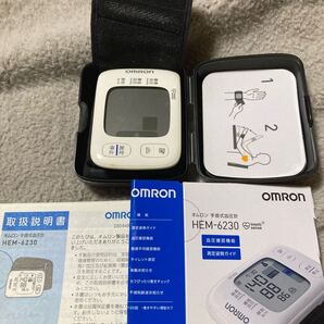 OMRON HEM-6230 血圧計 オムロン、