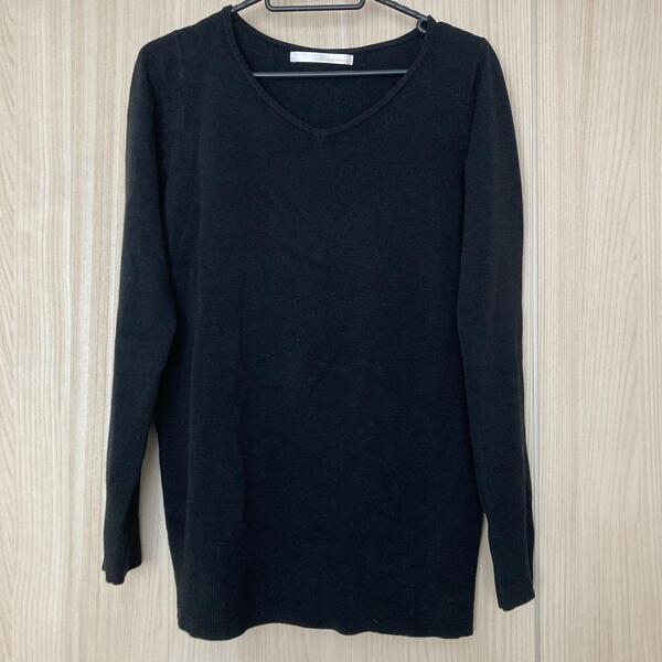 54【美品】ブラック Vネック ニット Mサイズ