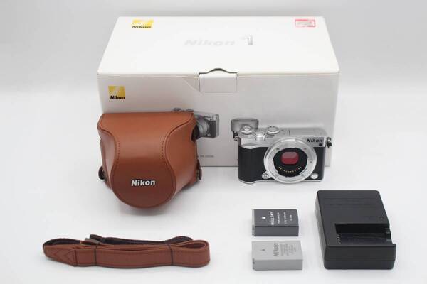 送料無料◆Nikon ニコン 1 J5 ボディ◆シャッター回数5535回のみ♪0663-0425