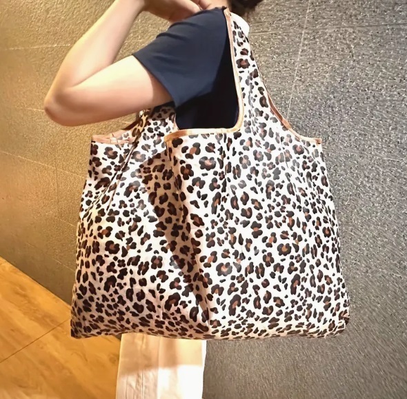 ■新品■エコバッグ【ヒョウ柄】ひょう 大容量 コンパクト 簡単 かわいい 便利 ショッピングバッグ