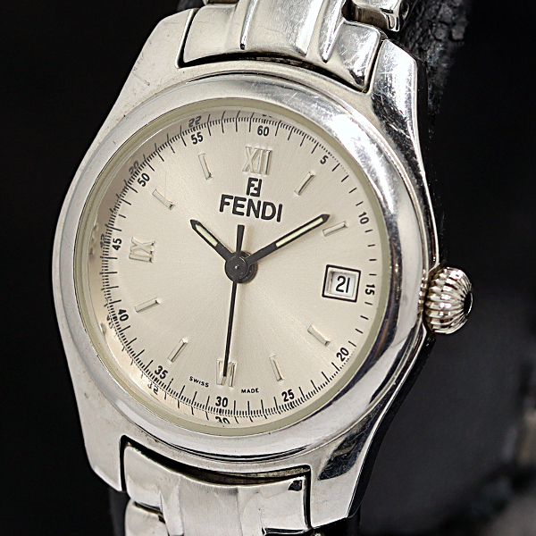 Yahoo!オークション -「fendi 210l」の落札相場・落札価格 Yahoo!オークション -「fendi 210l」の落札相場・落札価格