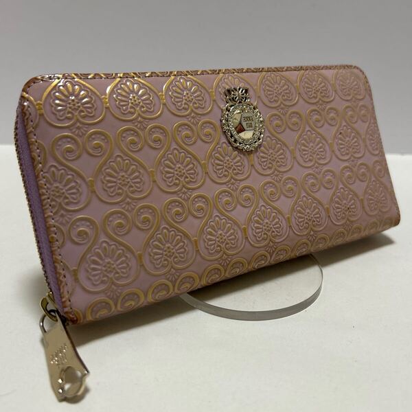 ◆ANNA SUI アナスイ カモマイル ラウンドジップ 長財布 ラベンダー系◆ エナメル 大容量 ロゴ ゴールド金具 【送料無料】0407