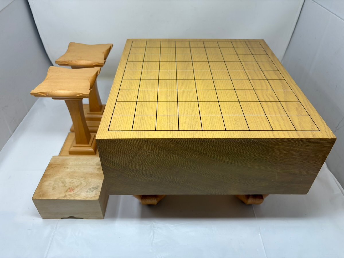 Amazon | 高級将棋フルセット 黄楊彫駒根付つき ヒバ2寸足付接合