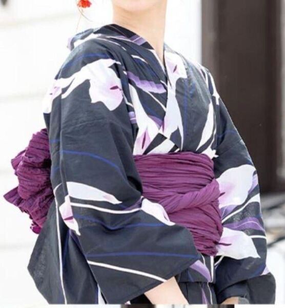 新品タグ付き!浴衣単品☆濃紺レトロ カラー花柄
