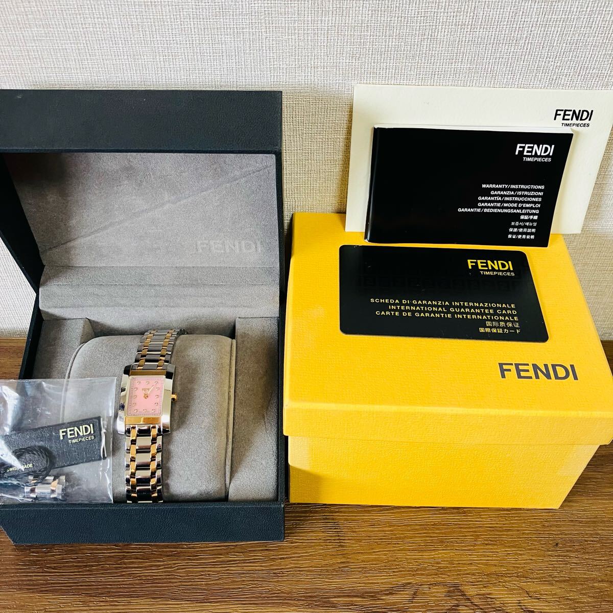 2025年最新】Yahoo!オークション -「時計ケース」(FENDI)の中古 2025年最新】Yahoo!オークション -「時計ケース」(FENDI)の中古