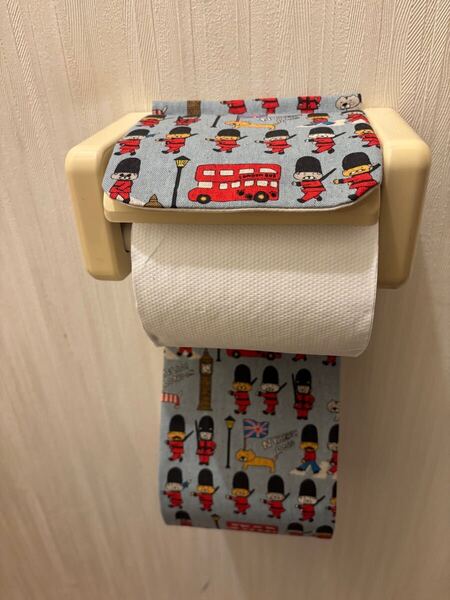NO.392 ハンドメイド トイレットペーパーホルダーカバー猫柄
