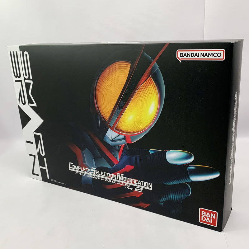 ファイズの特徴でもあるLED発光ギミックも搭載！『仮面ライダー