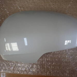 新品未使用 プリウスα ZVW40 ZVW41 左 ドアミラーカバー パール 070 純正品
