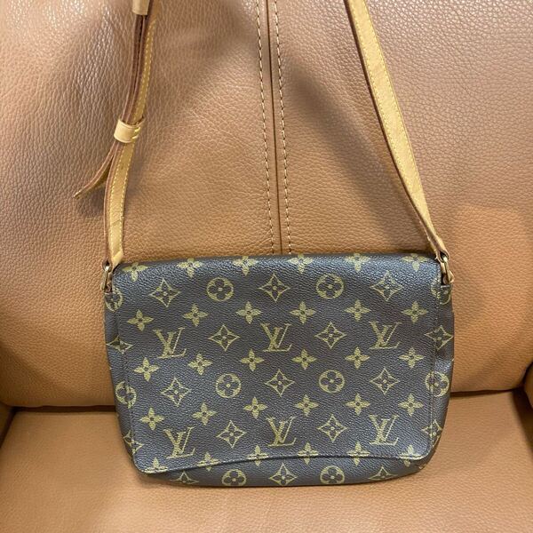 LOUIS VUITTON ルイヴィトン モノグラム ミュゼットタンゴ ショルダーバッグ ハンドバッグ 斜め掛け ブラウン レディース ファッション