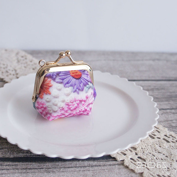 ミニがま口*立体刺繍風*デイジー*ハンドメイド