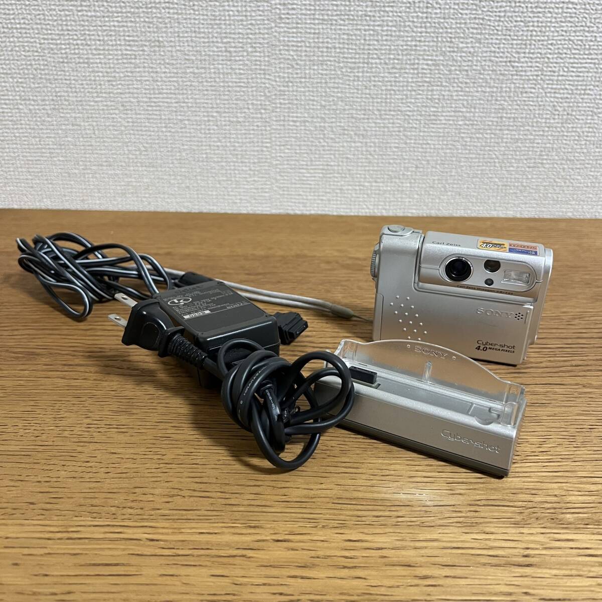 Yahoo!オークション -「dsc-f77」の落札相場・落札価格 Yahoo!オークション -「dsc-f77」の落札相場・落札価格