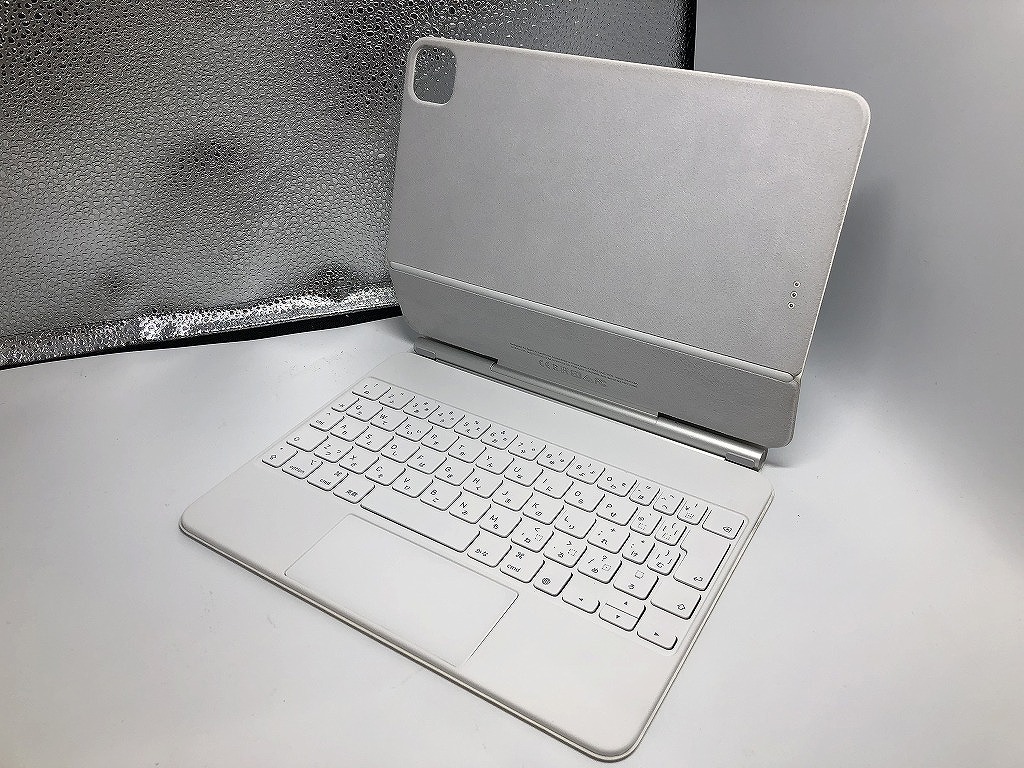 Apple 11インチiPad Pro(第4世代)・iPad Air(第5世代)用 Magic Apple 11インチiPad Pro(第4世代)・iPad Air(第5世代)用 Magic