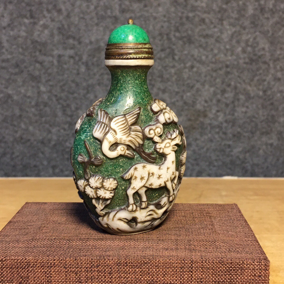 琉璃製・細密彫・大吉大利紋・鼻煙壺・根付・裝身具』極細工 古