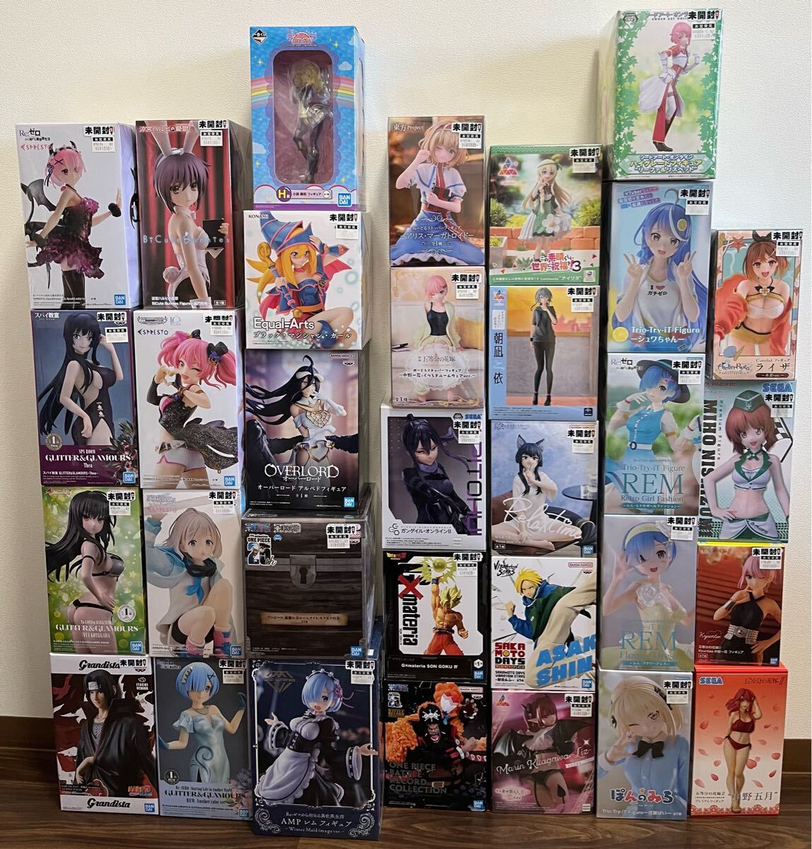 送料無料 未開封) フィギュアまとめ売り33個 ワンピース 送料無料 未開封) フィギュアまとめ売り33個 ワンピース