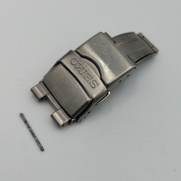 【中古品】 腕時計 部品 セイコー パーペチュアルカレンダー 8F32-0040 バックル 中留め クラスプ バンド ストラップ