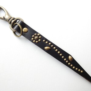 ②クロムエクセルレザー茶芯約16cmフラワースタッズワークキーホルダーストラップ