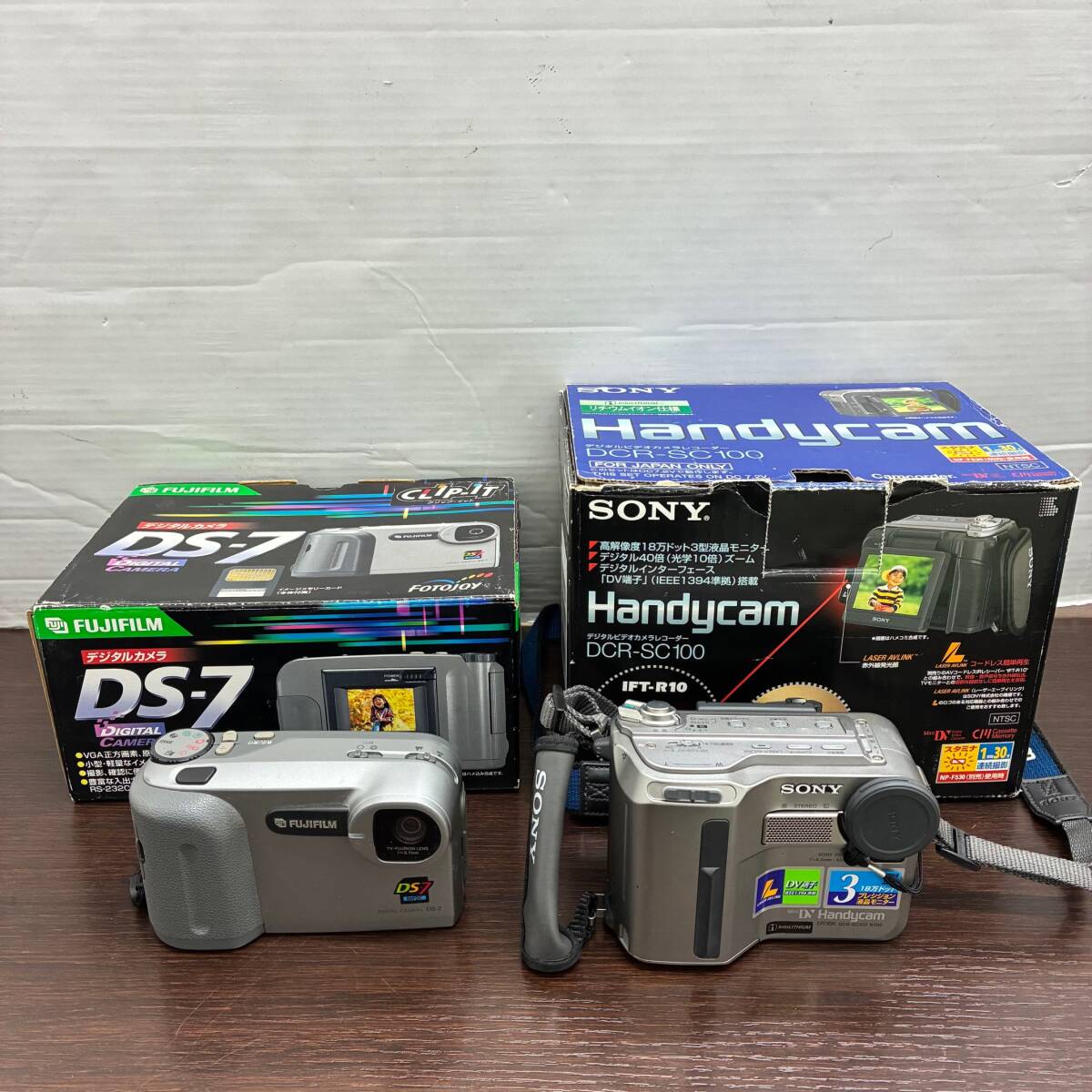 Yahoo!オークション -「dcr-sc100」の落札相場・落札価格 Yahoo!オークション -「dcr-sc100」の落札相場・落札価格