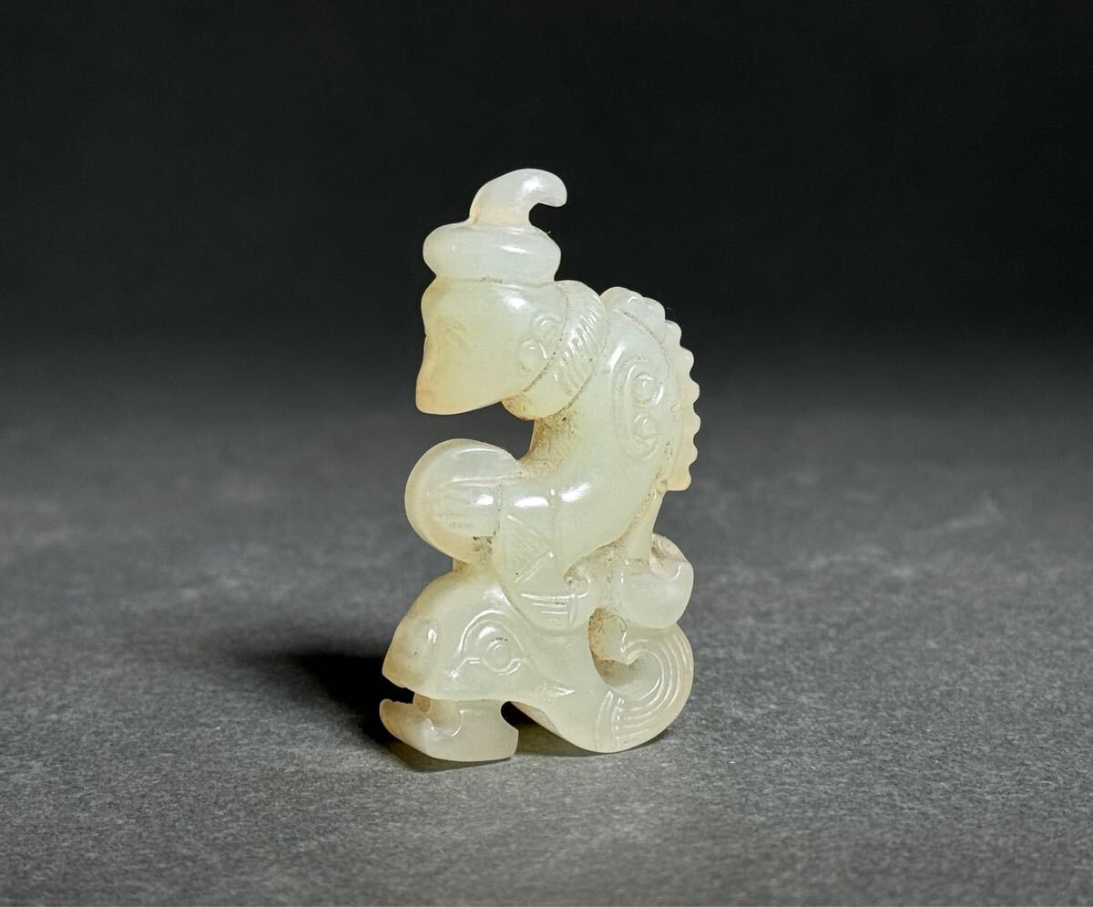 天然石☆アフガニスタン玉石☆鶴の彫刻☆置物☆美術品☆台座付き