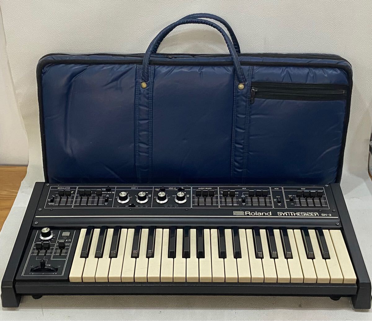 Roland - SH-2 | Software Synthesizer