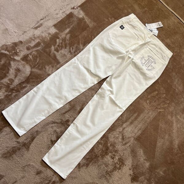 新品正規品 マスターバニー パーリーゲイツ サイズ3 美脚 テーパード ストレッチ 春夏パンツ ホワイト おすすめ 送料無料