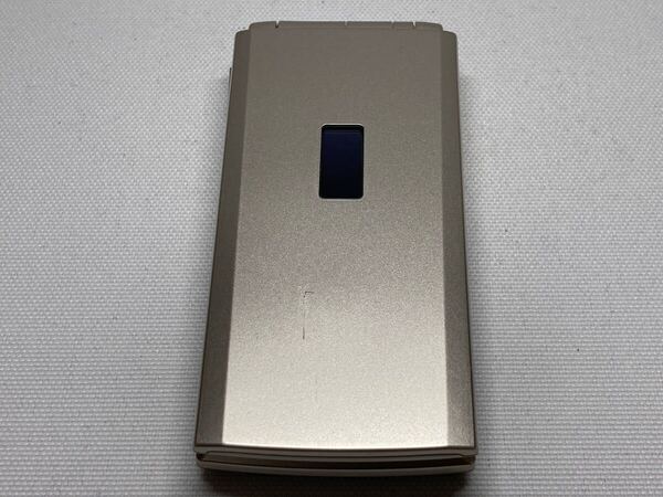 美品 docomo ドコモ F-10B FUJITSU 富士通 FOMA 携帯電話 ガラケー ゴールド d01a357dd