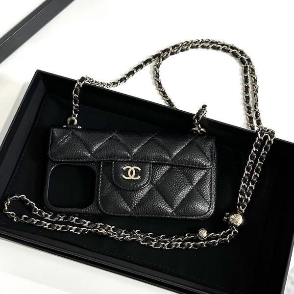 32128【新作】 CHANEL シャネル キャビアスキン マトラッセ iPhoneケース