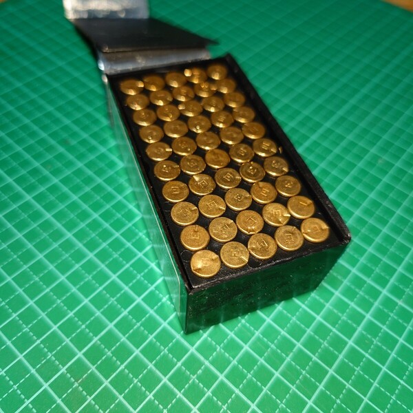 22ロングライフル 22LR 空薬莢 50個 エレー社製 箱・ケース付 実銃発射 ワルサー コルト ルガー ブローニング S&W 22口径