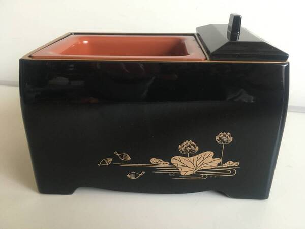 P. 仏具 香炉 お焼香用 香炉 5寸 黒蓮 サンメニー 香炉 黒塗蓮入 香炉 法事 お焼香 角香炉 お焼香用 廻し香炉 黒 蓮 フチ金